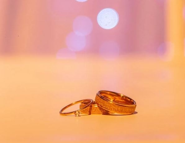 gold jewelries, gold rings