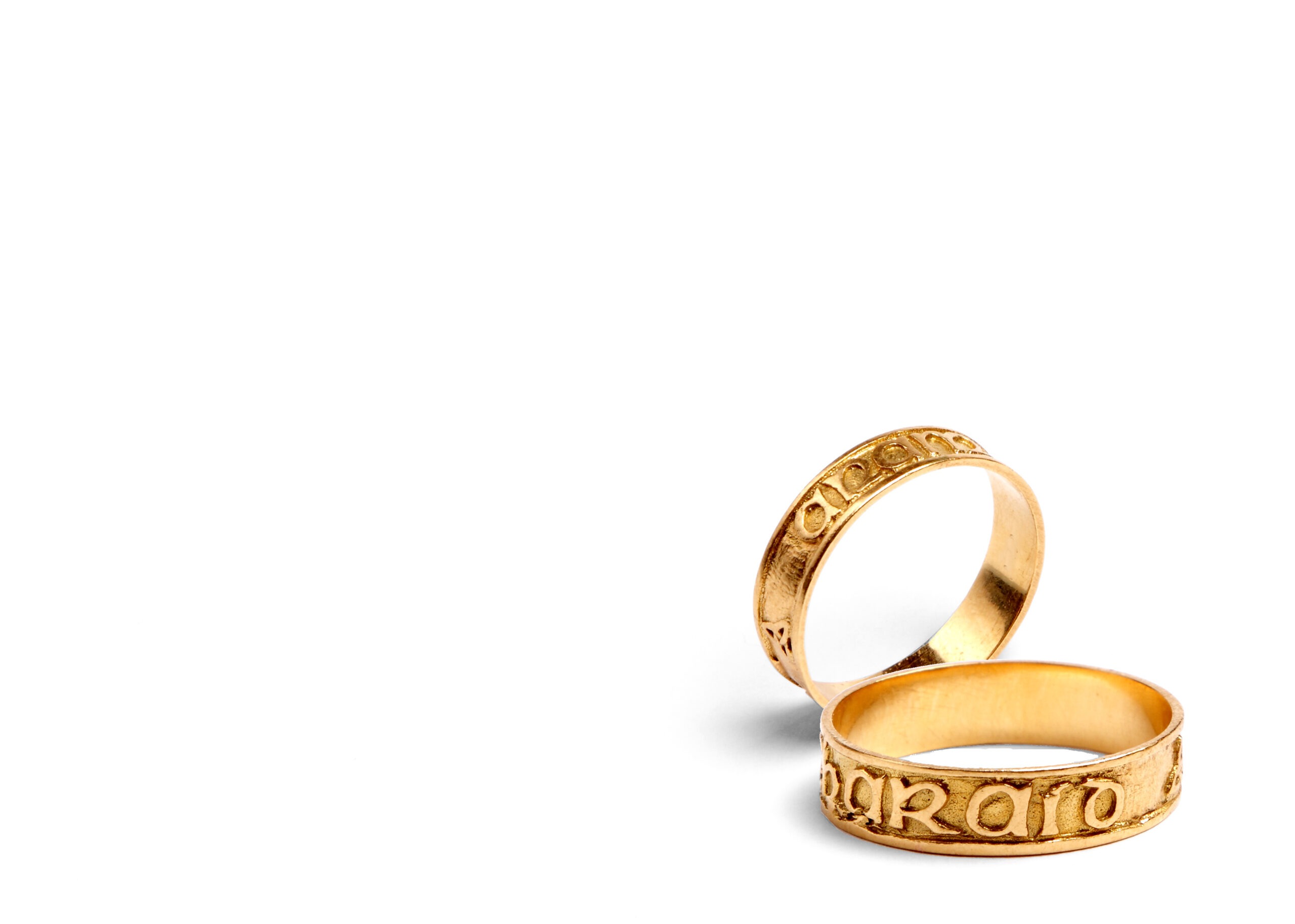 Posie-rings-with-Inscription-outside