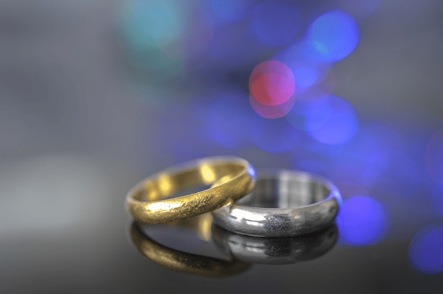 engagement-wedding-bokeh-two-love