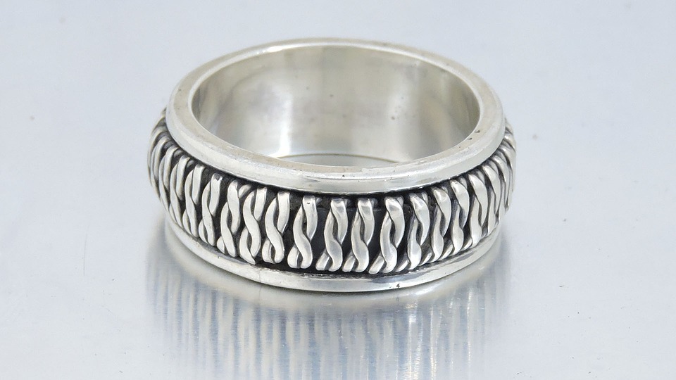 silver-ring-2231967_960_720