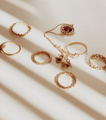 Image of jewelry items spread out