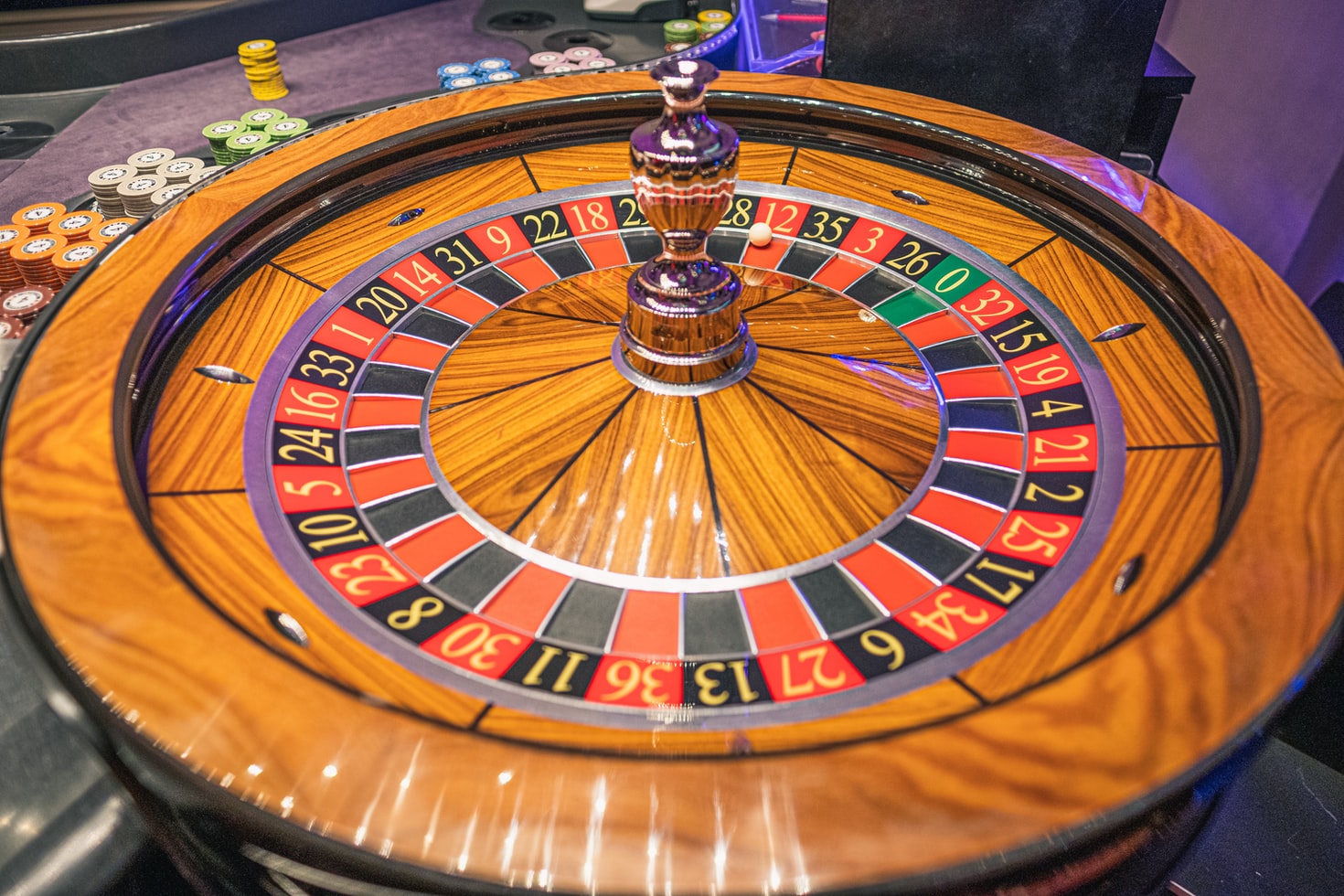 Roulette strategy: how not to lose too much