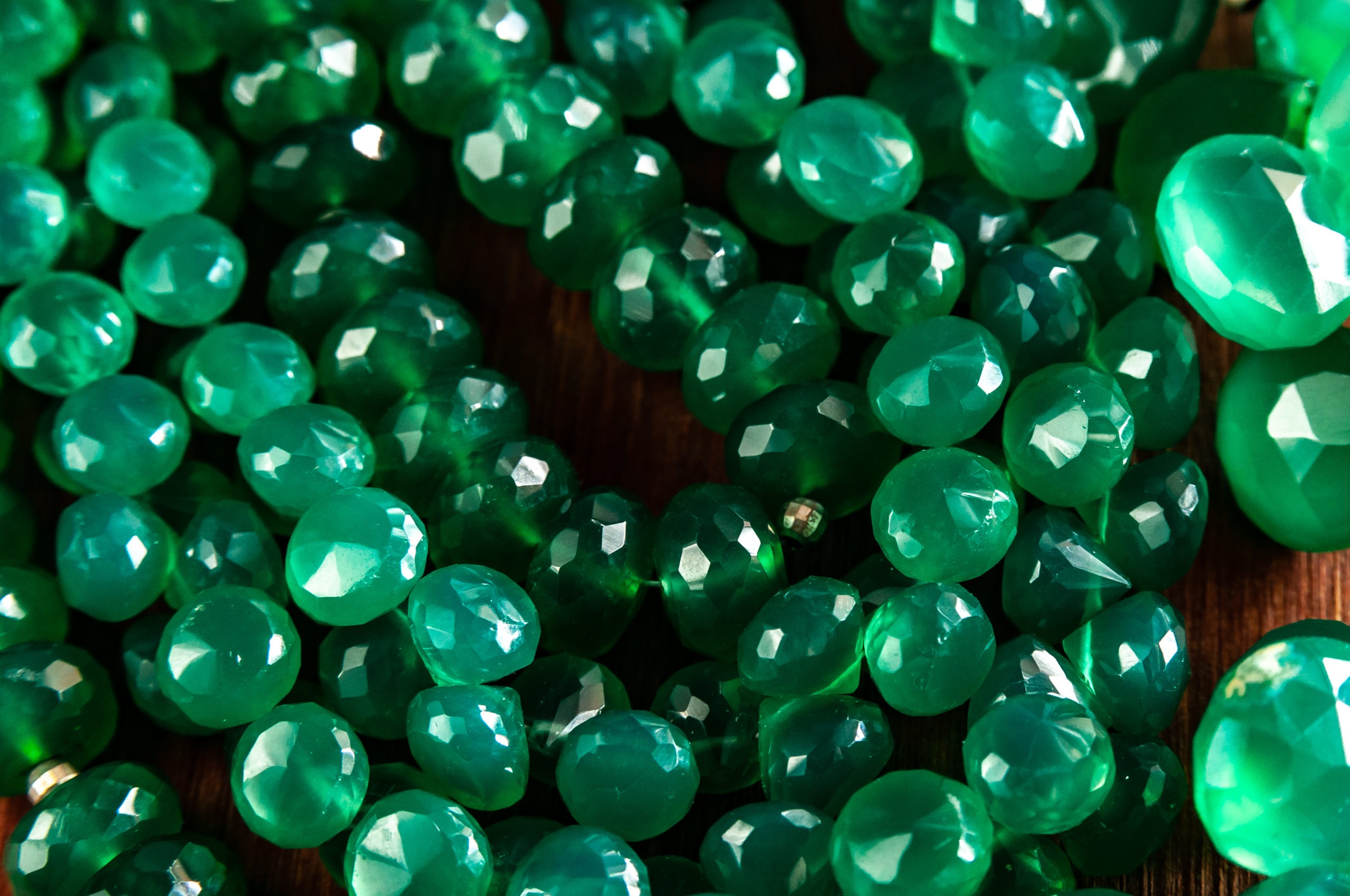 beads made of chrysoprase